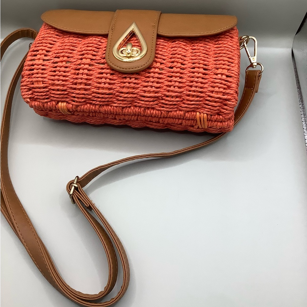 Ecuadorian artisan crossbody
